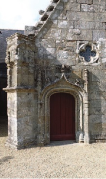 Porte et fenêtre ogivale